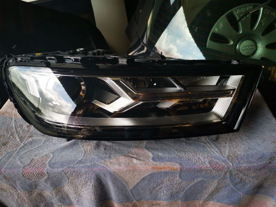 AUDI Q7 4M FAROL DTO XENON LED FF042