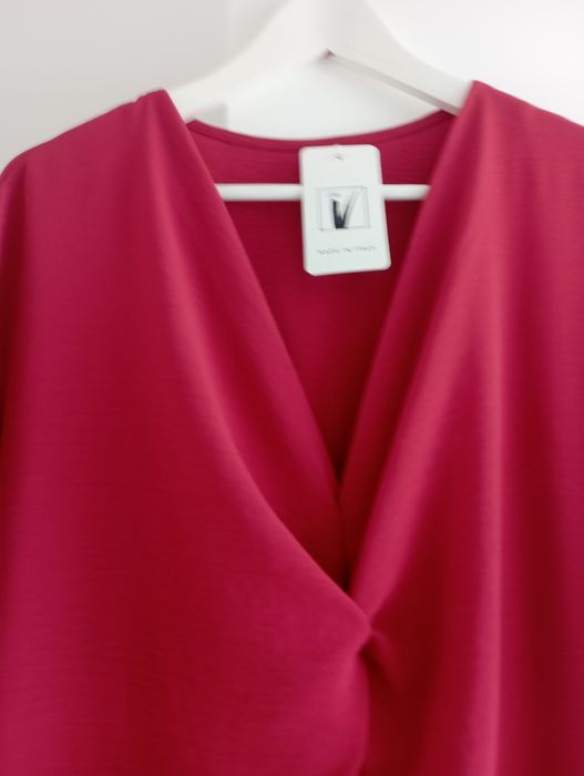 Vestido de senhora vermelho nunca foi usado