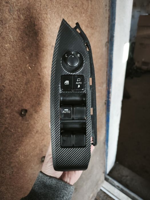 Mazda cx3 przełącznik szyb i lusterek DG8T 66 350