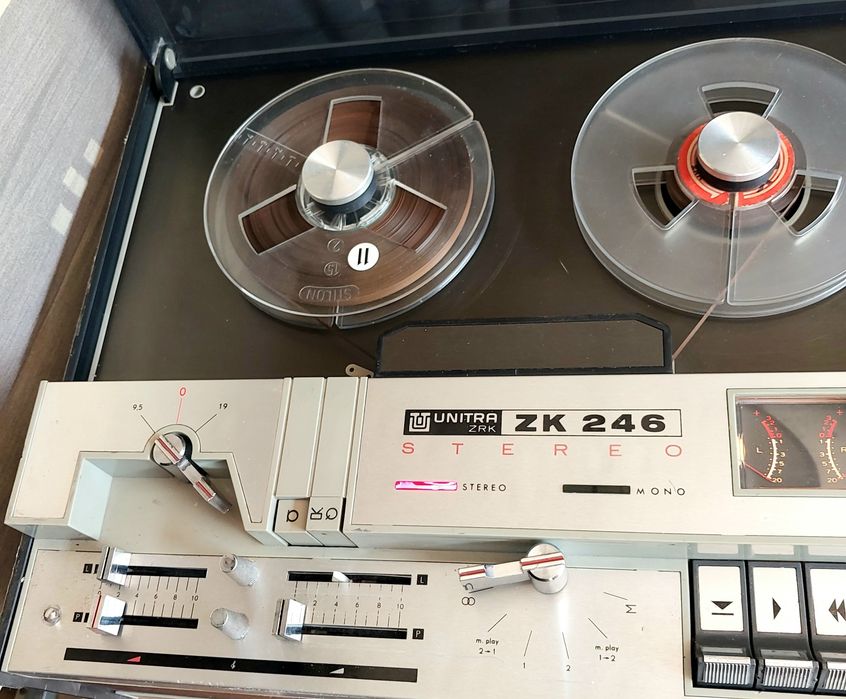 Magnetofon szpulowy ZK-246 PRL