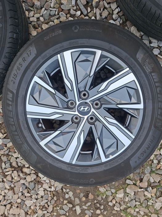 Koła Hyundai 17" 5x114.3 Opony letnie 215/65/17