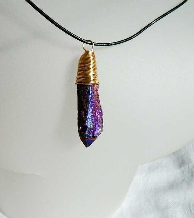 Kwarc tęczowy, tytanowy, surowy kamień, wisiorek