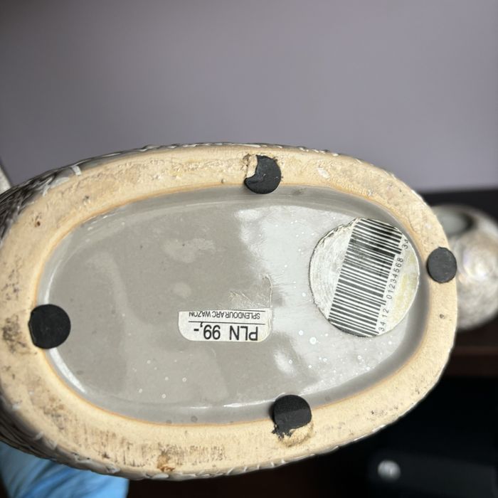 ozdobny wazon i swieczniki