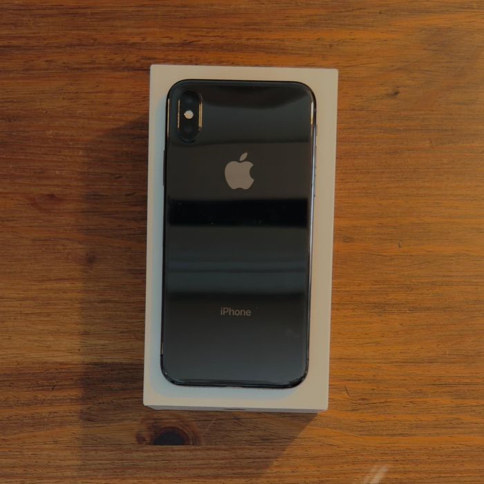 iPhone X black usado com caixa original e todos os elementos