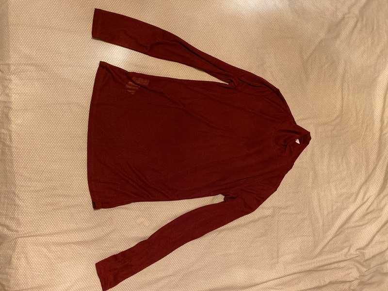 T-shirt canelada de gola alta