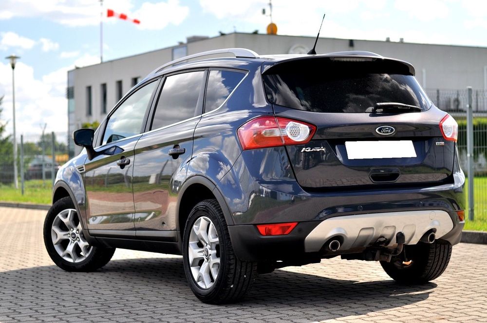 Ford Kuga Super stan , mały przebieg