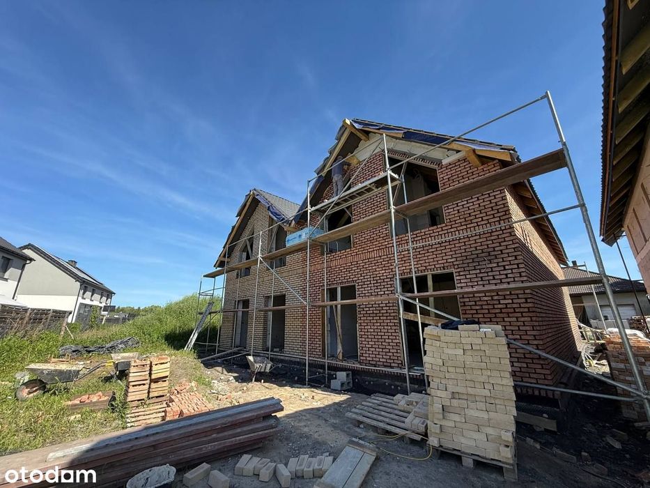 Bliźniak 112 m2, ogródek 91 m2 - Bawarski styl