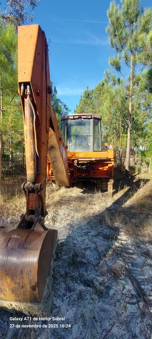 Retroescavadora FAI 905