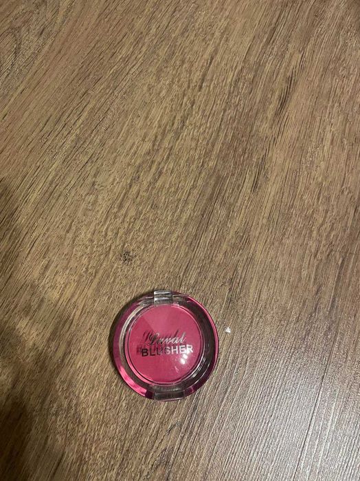 nowy róż Laval Blusher