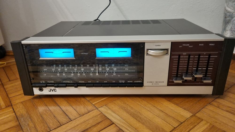 Amplituner retro JVC JR-S100L w bdb stanie