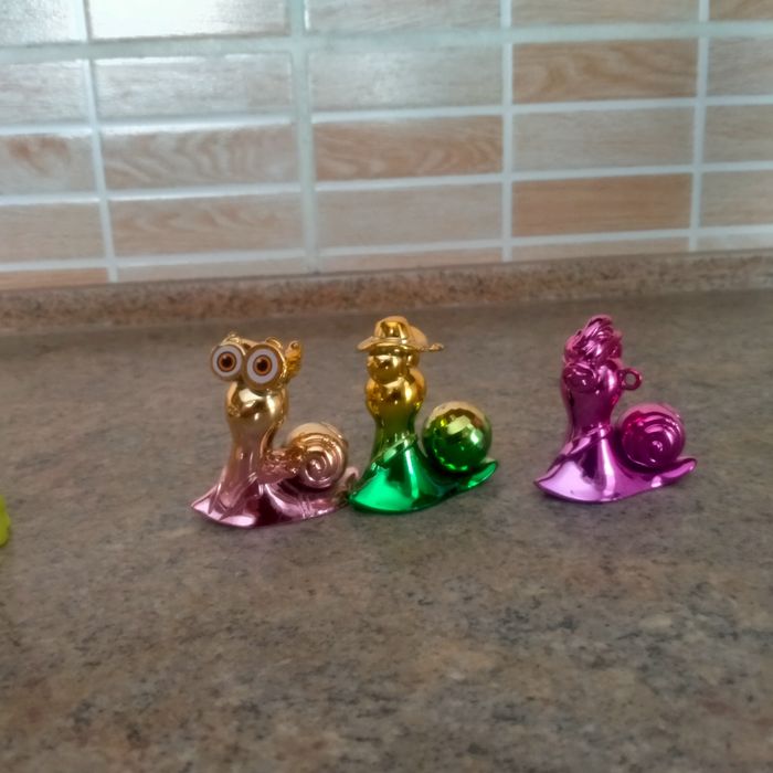 Продам або обміняю фігурки Боб снейл