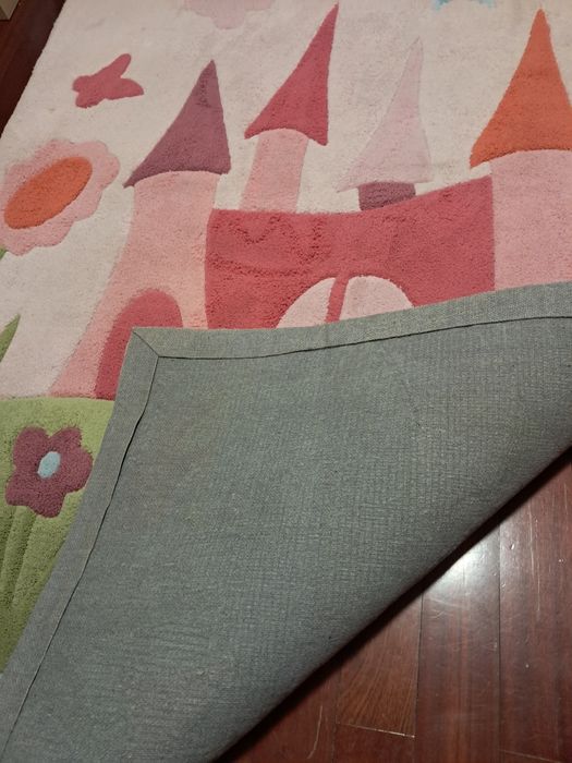 Tapete rosa infantil