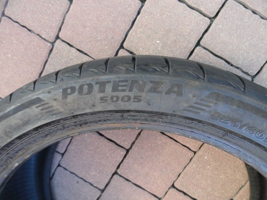 225/40R19 Bridgestone 2 sztuki LATO 2023 rok