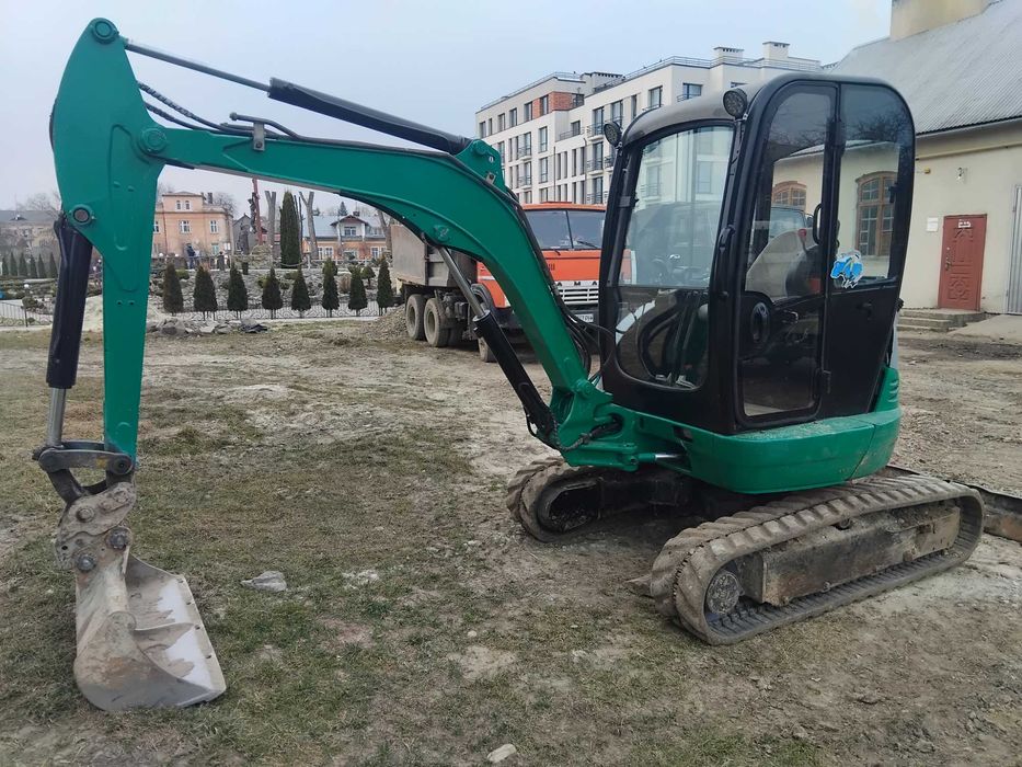 Продам мінік JCB 8030