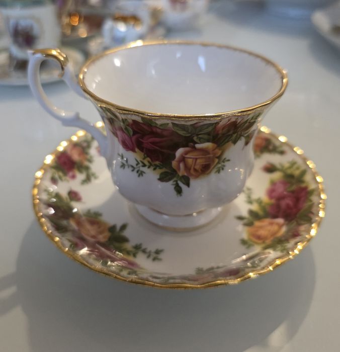 Chávena de chá com prato Old Country Roses Royal Albert.