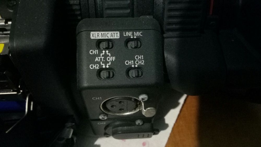 Відеокамера професійна / Видеокамера Canon XH A1 відеозйомка