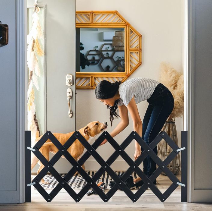 Barierka ochronna dla dzieci i zwierząt,czarna  rozkładana