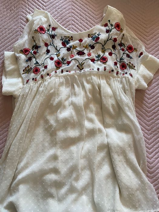 Vestido com flores zara