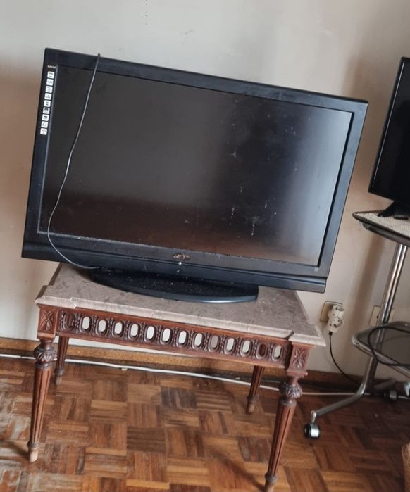 Tv a trabalhar ver fotos