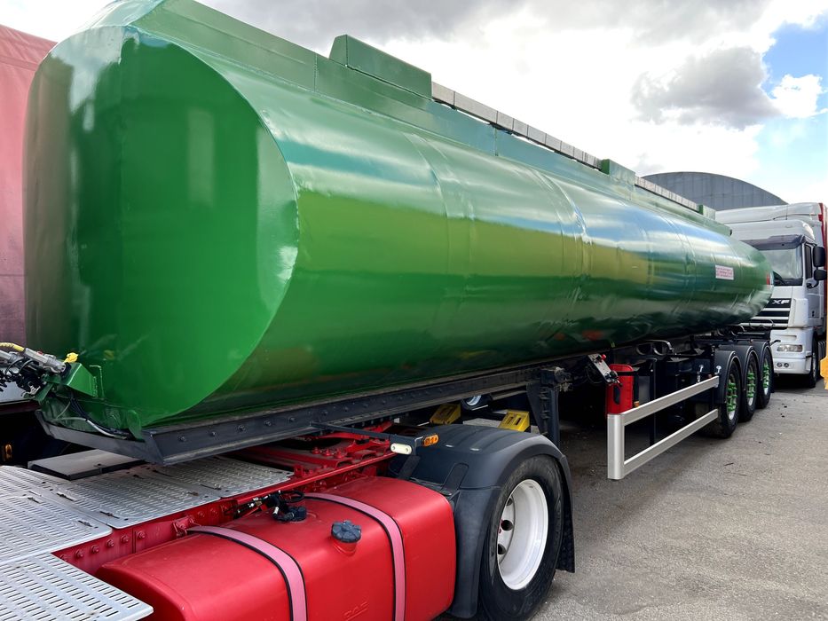 Напівпричіп цистерна ADR/бочка бензовоз/паливна цистерна