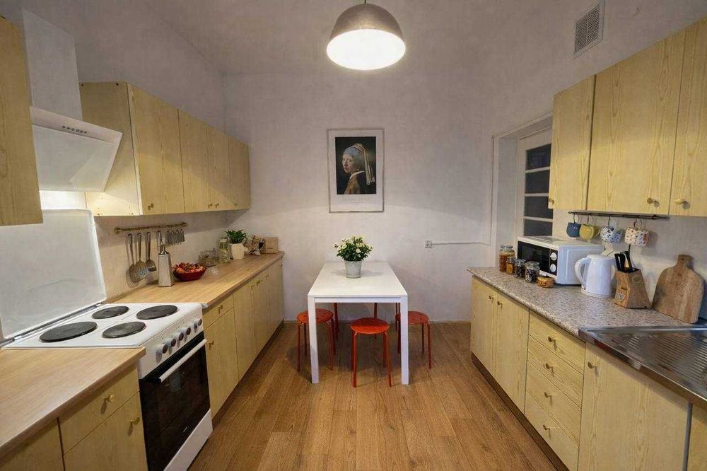 250  злотых неделя проживания!  Хостел Варшава район Bemowo! Hostel