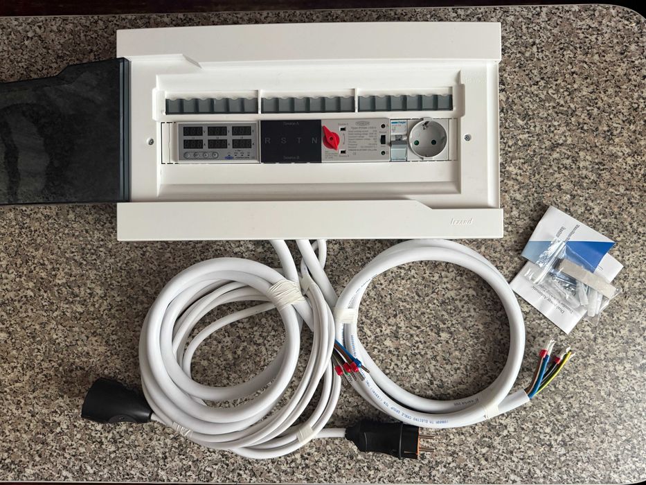 Готовий щит АВР 63А 3-фази 4p, реле напруги 63А 3-фази