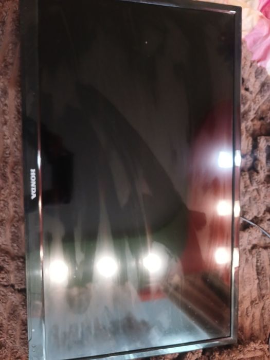 32 дюймовий телевізор Honda