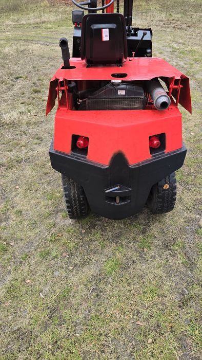 Wózek widłowy silnik Perkinsa