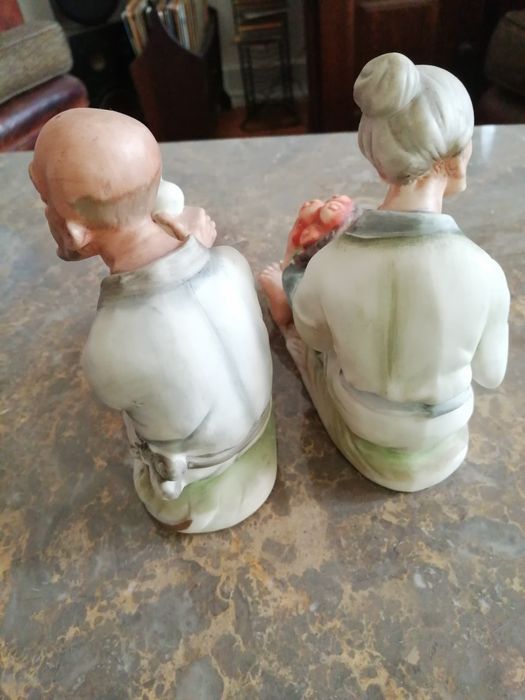 Conjunto de figuras em cerâmica japonesa. Vintage. Estado impecável