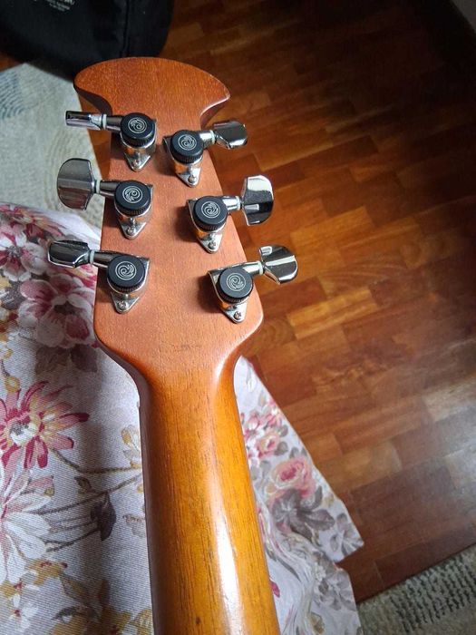 Guitarra Ovation