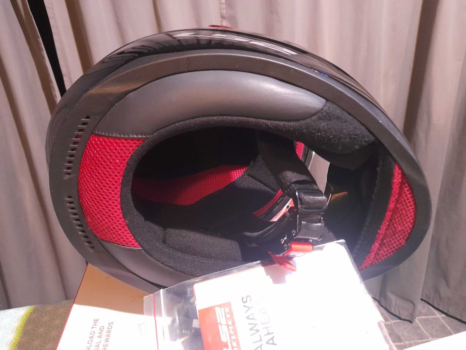 Capacete Integral LS2 Tam - S