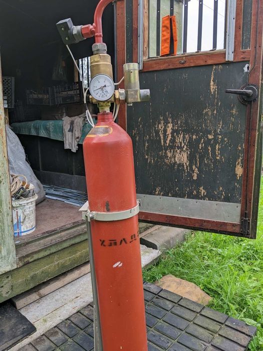 Балон для фреона. Балон з хладоном (фреон).Блок резервного живлення