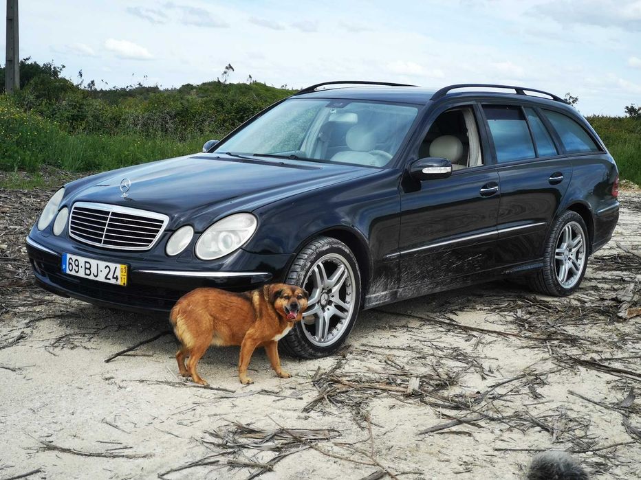 Mercedes-Benz E220 CDI Avantgarde Automática – 2003 Grande Motor 355.000