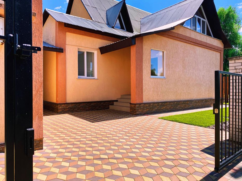 Посуточная аренда дома на Осокорках. Сауна, бильярд. Оренда подобово.