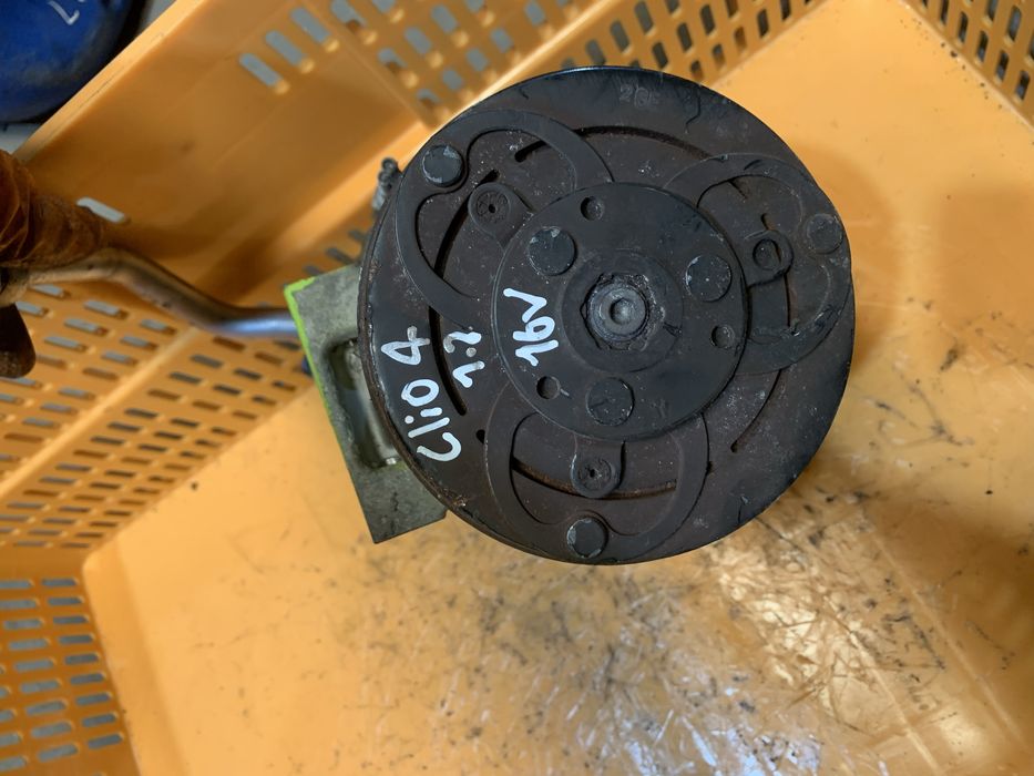 Compressor ar condicionado Renault Clio IV 4 1.2 16v  (926009582R)