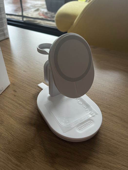Podstawka ładująca 3 w 1 OtterBox