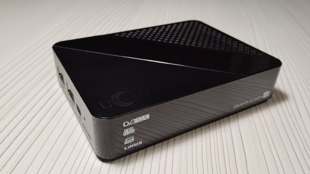 Ефірний T2 ресивер uClan Denys H.265 T2