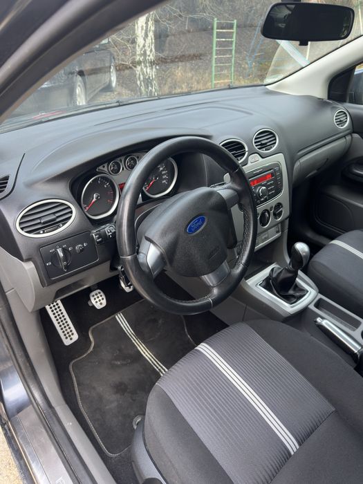 Свіжопригнаний фокус 2010 1.6 mpi