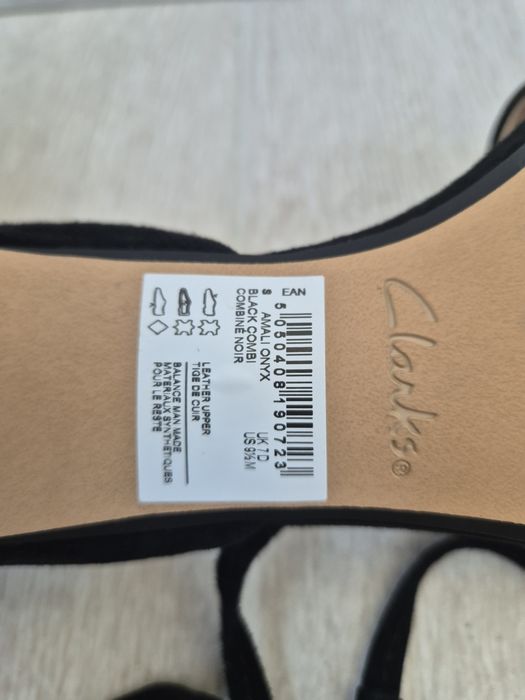 Босоніжки Clarks