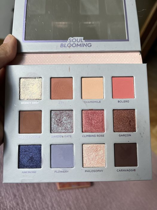 Paleta cieni Nabla Soul Blooming