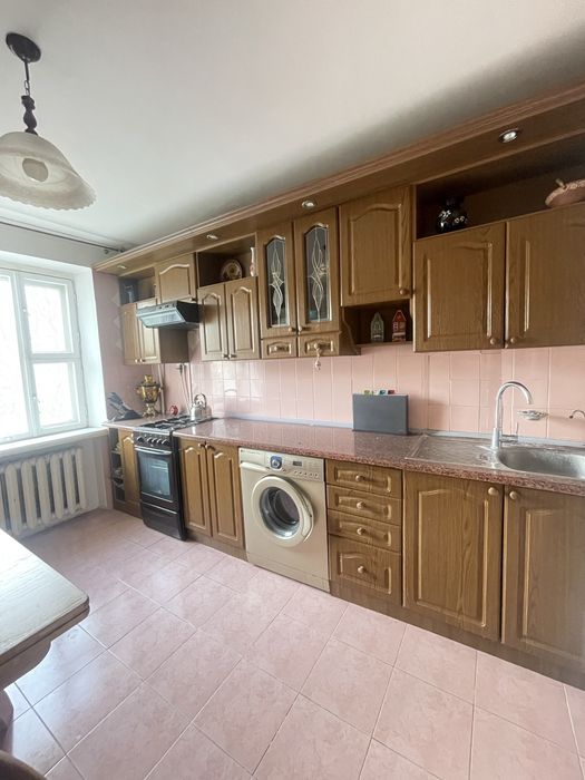 Сімейна 4х квартира в улюбленому районі міста 3я Слобідська