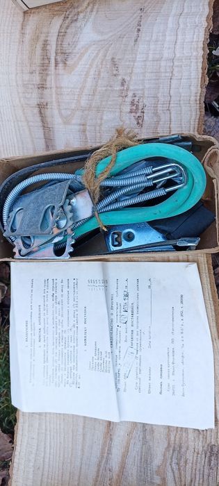 Крепление лыжное на пружинах СССР Лижні кріплення