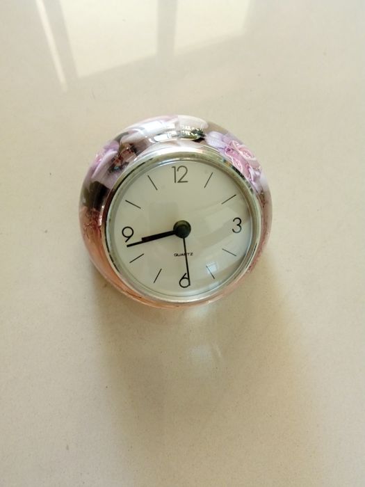 Relógio com rosas