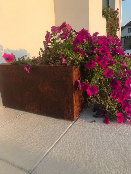 Donica, doniczka, stal, metal, corten, korten, rdza