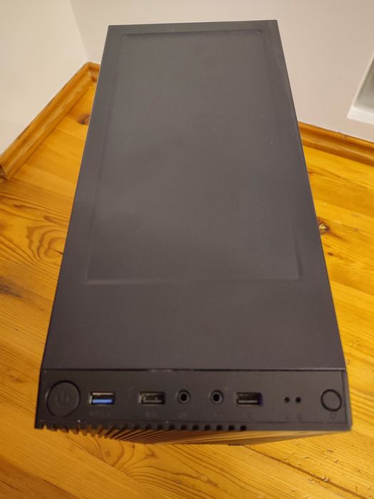 Komputer Gamingowy + bezprzewodowa karta sieciowa.