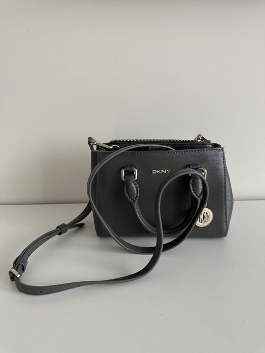 Szara torebka mini do ręki na ramię DKNY