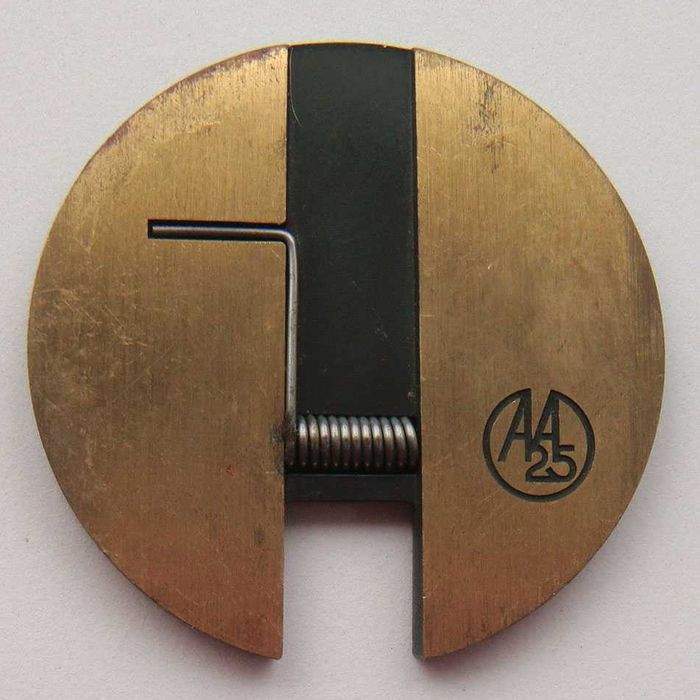 April 25 Bronze Medal 1986