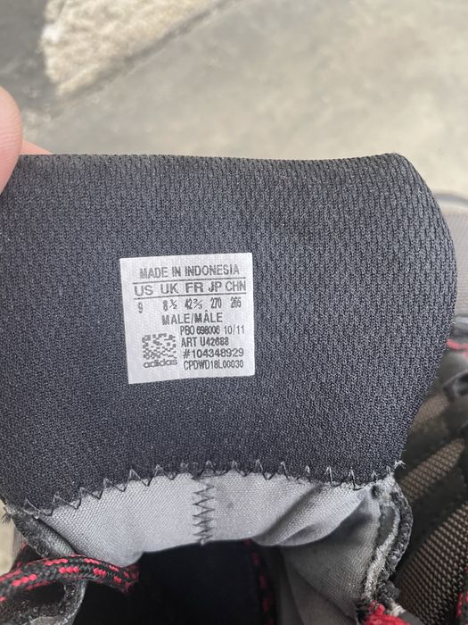 Продам чоловічі ботінки Адідас на осінь та євро зиму.