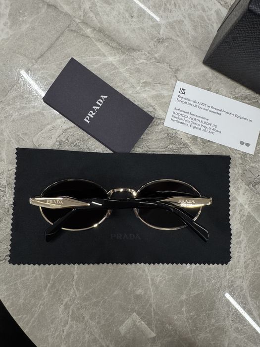 Okulary przeciwsłonecne Prada Eyewear Collection