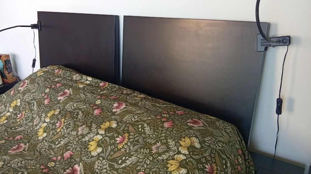 Cama de casal preta